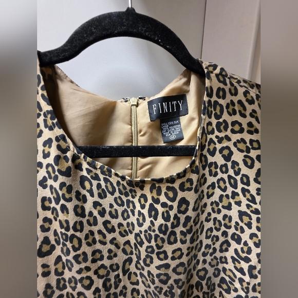 Leopard Print Women's Long Dress Till Calf - Picture 2 of 2